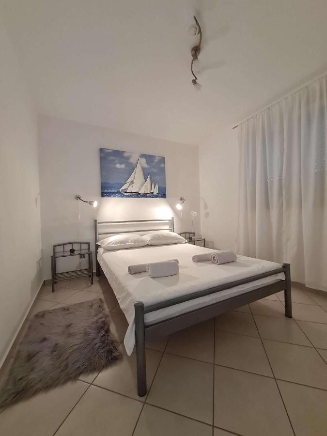 Apartmani Lovre I Zara Exterior foto